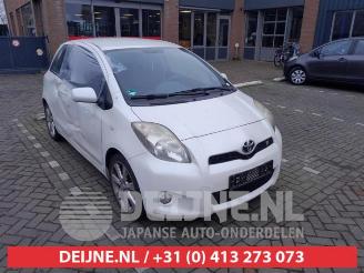 demontáž osobní automobily Toyota Yaris Yaris II (P9), Hatchback, 2005 / 2014 1.8 16V VVT-i TS 2009/1