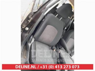 Nissan Micra Micra (K13), Hatchback, 2010 / 2016 1.2 12V DIG-S picture 16