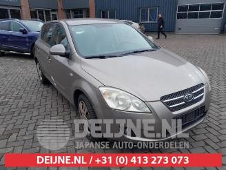 Coche siniestrado Kia Cee d Cee'd (EDB5), Hatchback 5-drs, 2006 / 2012 1.4 CVVT 16V 2006/12