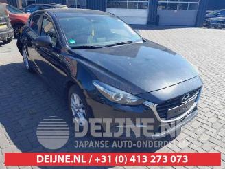 Vrakbiler auto Mazda 3 3 (BM/BN), Hatchback, 2013 / 2019 1.5 SkyActiv-D 105 16V 2018/1