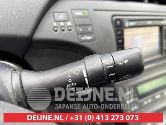 Toyota Prius Prius (ZVW3), Hatchback, 2009 / 2016 1.8 16V picture 12