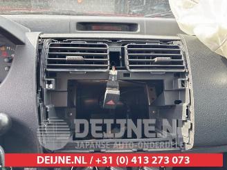 Suzuki Swift Swift (ZA/ZC/ZD1/2/3/9), Hatchback, 2005 / 2015 1.5 VVT 16V picture 11