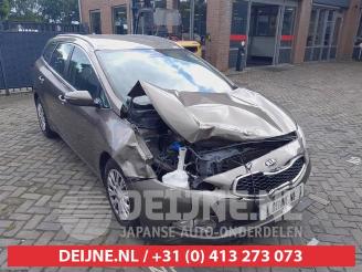 Coche siniestrado Kia Cee d Cee'd Sportswagon (JDC5), Combi, 2012 / 2018 1.6 GDI 16V 2013/4