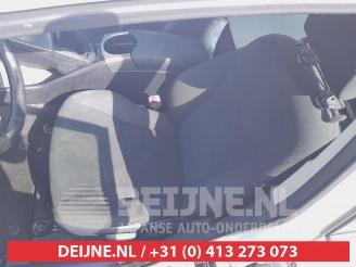 Toyota Prius Prius (ZVW3), Hatchback, 2009 / 2016 1.8 16V picture 14