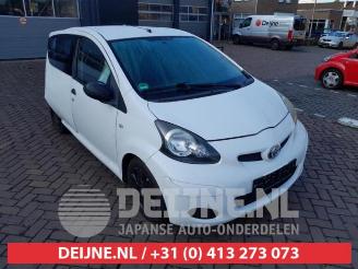 Coche siniestrado Toyota Aygo Aygo (B10), Hatchback, 2005 / 2014 1.0 12V VVT-i 2011/4