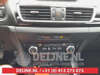 Mazda 3 3 (BM/BN), Sedan, 2013 / 2019 2.2 SkyActiv-D 150 16V picture 15