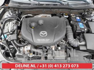 Mazda 3 3 (BM/BN), Sedan, 2013 / 2019 2.2 SkyActiv-D 150 16V picture 10