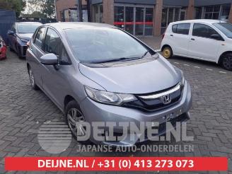 Coche siniestrado Honda Jazz Jazz (GK/GP), Hatchback, 2015 1.3 -i-VTEC 16V 2016