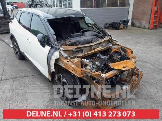 Salvage car Nissan Qashqai Qashqai (J12), SUV, 2021 1.3 DIG-T MHEV 16V 2023/4
