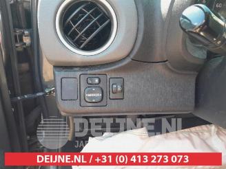 Toyota Yaris Yaris III (P13), Hatchback, 2010 / 2020 1.0 12V VVT-i picture 10