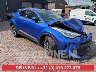 Vrakbiler auto Toyota C-HR C-HR (X1,X5), SUV, 2016 1.8 16V Hybrid 2020/6