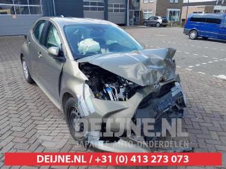 Salvage car Toyota Yaris Yaris IV (P21/PA1/PH1), Hatchback, 2020 1.5 12V Hybrid 115 2022/6