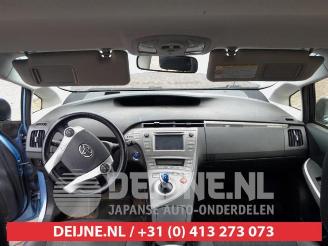 Toyota Prius Prius (ZVW3), Hatchback, 2009 / 2016 1.8 16V Plug-in picture 17