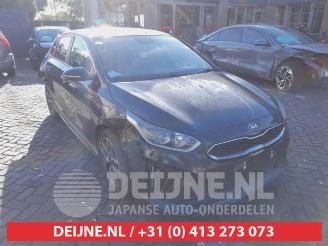 Salvage car Kia Cee d Ceed (CDB5/CDBB), Hatchback 5-drs, 2018 1.4 T-GDI 16V 2019/3