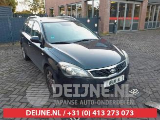 demontáž osobní automobily Kia Cee d Cee'd Sporty Wagon (EDF), Combi, 2007 / 2012 1.4 16V 2010/4
