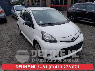 Salvage car Toyota Aygo Aygo (B10), Hatchback, 2005 / 2014 1.0 12V VVT-i 2013/10