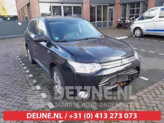 Salvage car Mitsubishi Outlander Outlander (GF/GG), SUV, 2012 / 2022 2.0 16V PHEV 4x4 2013/11