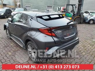 Toyota C-HR C-HR (X1,X5), SUV, 2016 2.0 16V Hybrid picture 5