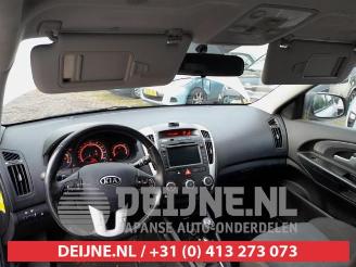 Kia Cee d Cee'd Sporty Wagon (EDF), Combi, 2007 / 2012 1.4 16V picture 17