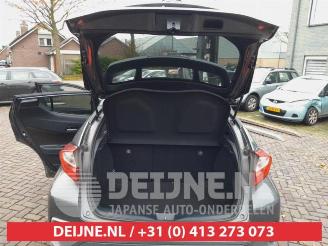 Toyota C-HR C-HR (X1,X5), SUV, 2016 1.8 16V Hybrid picture 13
