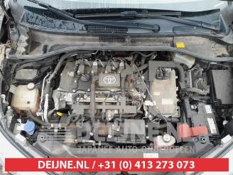 Toyota C-HR C-HR (X1,X5), SUV, 2016 1.8 16V Hybrid picture 21