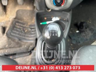 Toyota Yaris Yaris II (P9), Hatchback, 2005 / 2014 1.3 16V VVT-i picture 16