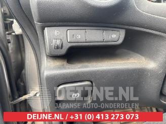 Kia Carens Carens III (FG), MPV, 2006 / 2013 2.0i CVVT 16V picture 14