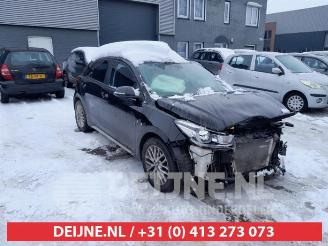 Vrakbiler auto Kia Rio Rio IV (YB), Hatchback, 2017 1.0i T-GDi 100 12V 2017/6