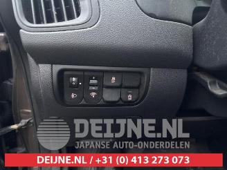 Kia Rio Rio III (UB), Hatchback, 2011 / 2017 1.2 CVVT 16V picture 17