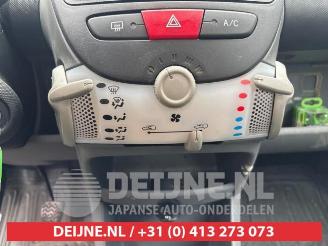 Toyota Aygo Aygo (B10), Hatchback, 2005 / 2014 1.0 12V VVT-i picture 12