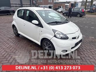 Vrakbiler auto Toyota Aygo Aygo (B10), Hatchback, 2005 / 2014 1.0 12V VVT-i 2009/11