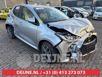 krockskadad bil bedrijf Toyota Yaris Yaris IV (P21/PA1/PH1), Hatchback, 2020 1.5 12V Hybrid 115 2023/5