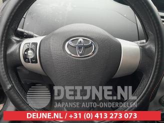 Toyota Yaris Yaris II (P9), Hatchback, 2005 / 2014 1.3 16V VVT-i picture 20