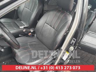 Toyota Yaris Yaris II (P9), Hatchback, 2005 / 2014 1.3 16V VVT-i picture 15