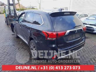Mitsubishi Outlander Outlander (GF/GG), SUV, 2012 / 2022 2.0 16V PHEV 4x4 picture 5