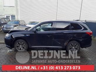 Mitsubishi Outlander Outlander (GF/GG), SUV, 2012 / 2022 2.0 16V PHEV 4x4 picture 4