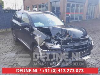 Uttjänta bilar auto Mitsubishi Outlander Outlander (GF/GG), SUV, 2012 / 2022 2.0 16V PHEV 4x4 2015/12