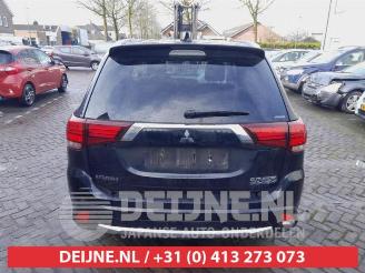 Mitsubishi Outlander Outlander (GF/GG), SUV, 2012 / 2022 2.0 16V PHEV 4x4 picture 6