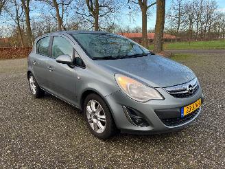 Voiture accidenté Opel Corsa 1.2i Edition Automaat 2011/10