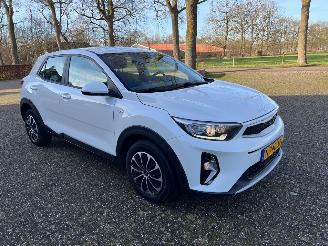 Unfallwagen Kia Stonic MHEV Comfortline 2022/1