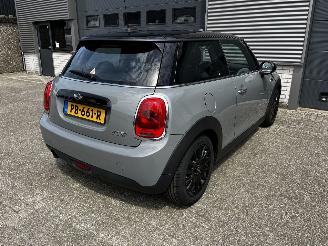 Mini Cooper 1.5i NAVI / CRUISE / PDC picture 16