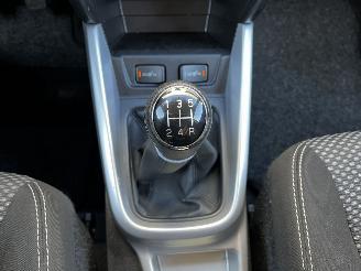 Suzuki Vitara 1.6i NAVI / CAMERA / CRUISE / TREKHAAK picture 19