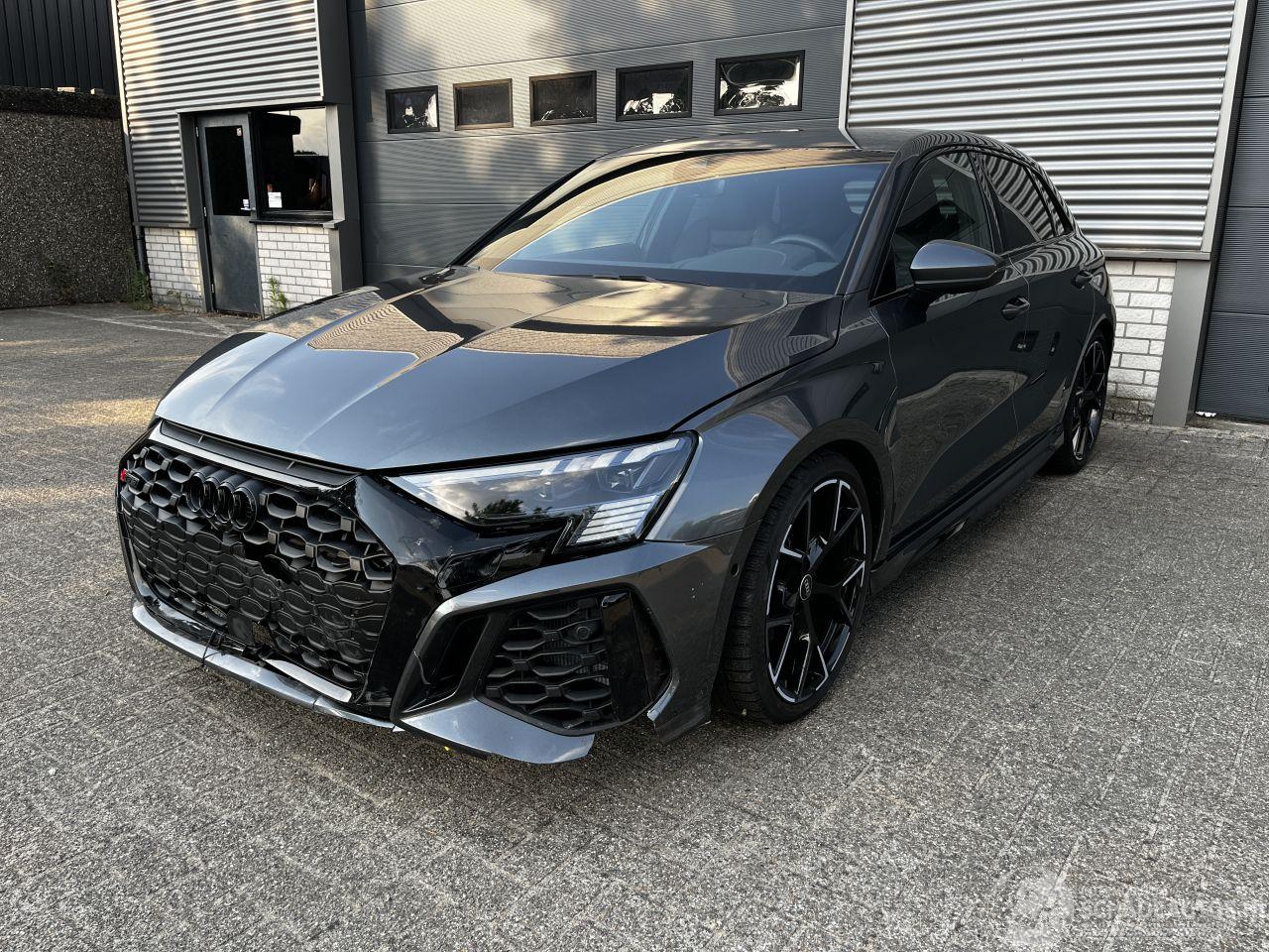 Audi Rs3 2.5 TFSI QUATTRO / B&O / 400PK / VEEL OPTIES