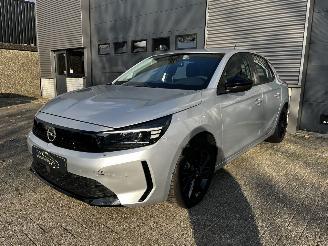 Damaged car Opel Corsa 1.2 TURBO / AUTOMAAT / CRUISE / PDC 2024/9