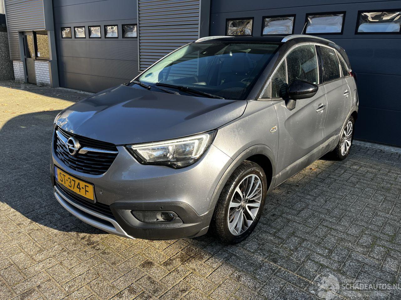 Opel Crossland X 1.2Turbo / PANODAK / NAVI / CRUISE / PDC
