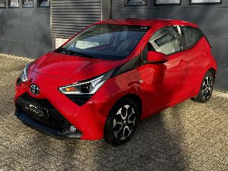 Schadeauto Toyota Aygo 1.0 VVTi CAMERA / CRUISE / AIRCO 2020/10