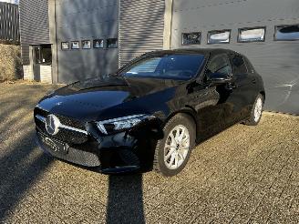Damaged car Mercedes A-klasse 250 NAVI / CRUISE / LEER / 225PK 2019/4