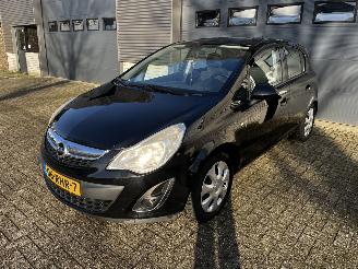 damaged passenger cars Opel Corsa 1.3 CDTI AIRCO / CRUISE / NAVI / PDC 2011/5