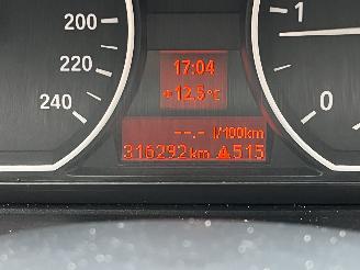 BMW 1-serie 118D M-pakket / CRUISE / CLIMA / PDC picture 16