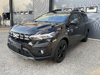 Vaurioauto  passenger cars Dacia Jogger 1.0 Tce AIRCO / CRUISE / CAMERA  / PDC 2023/3